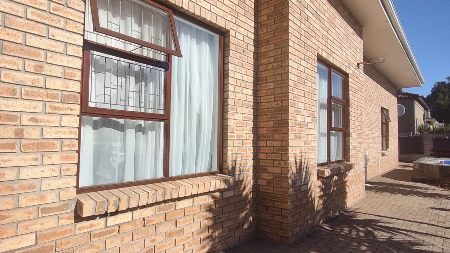 3 Bedroom Property for Sale in Kamma Heights Eastern Cape